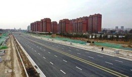 开封金城大道最新爆料,繁华地段焕新升级，未来交通枢纽瞩目”